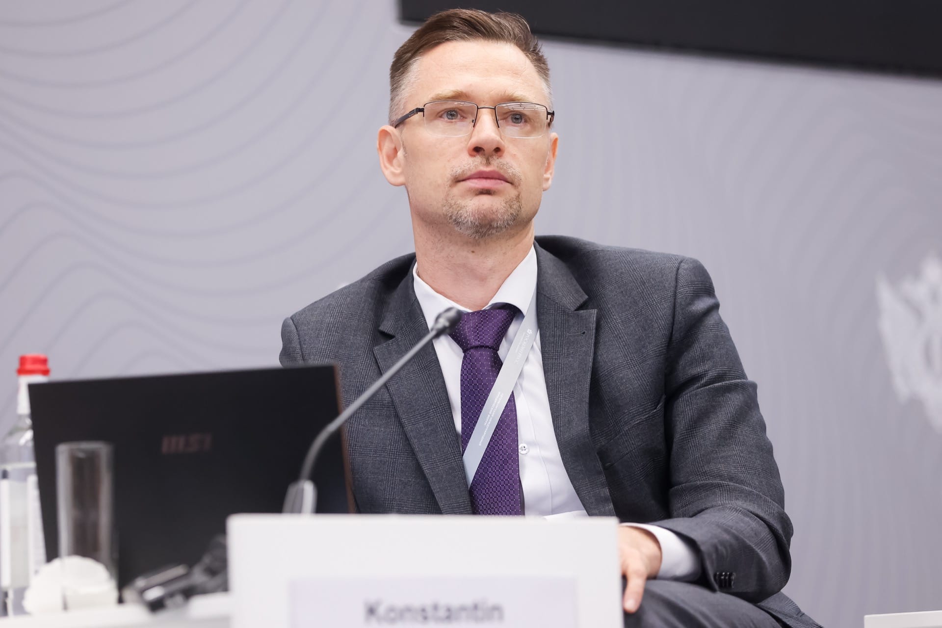 Константин Чекмышев продемонстрировал функционал Регистра арбитражных управляющих на XII Петербургском международном юридическом форуме 