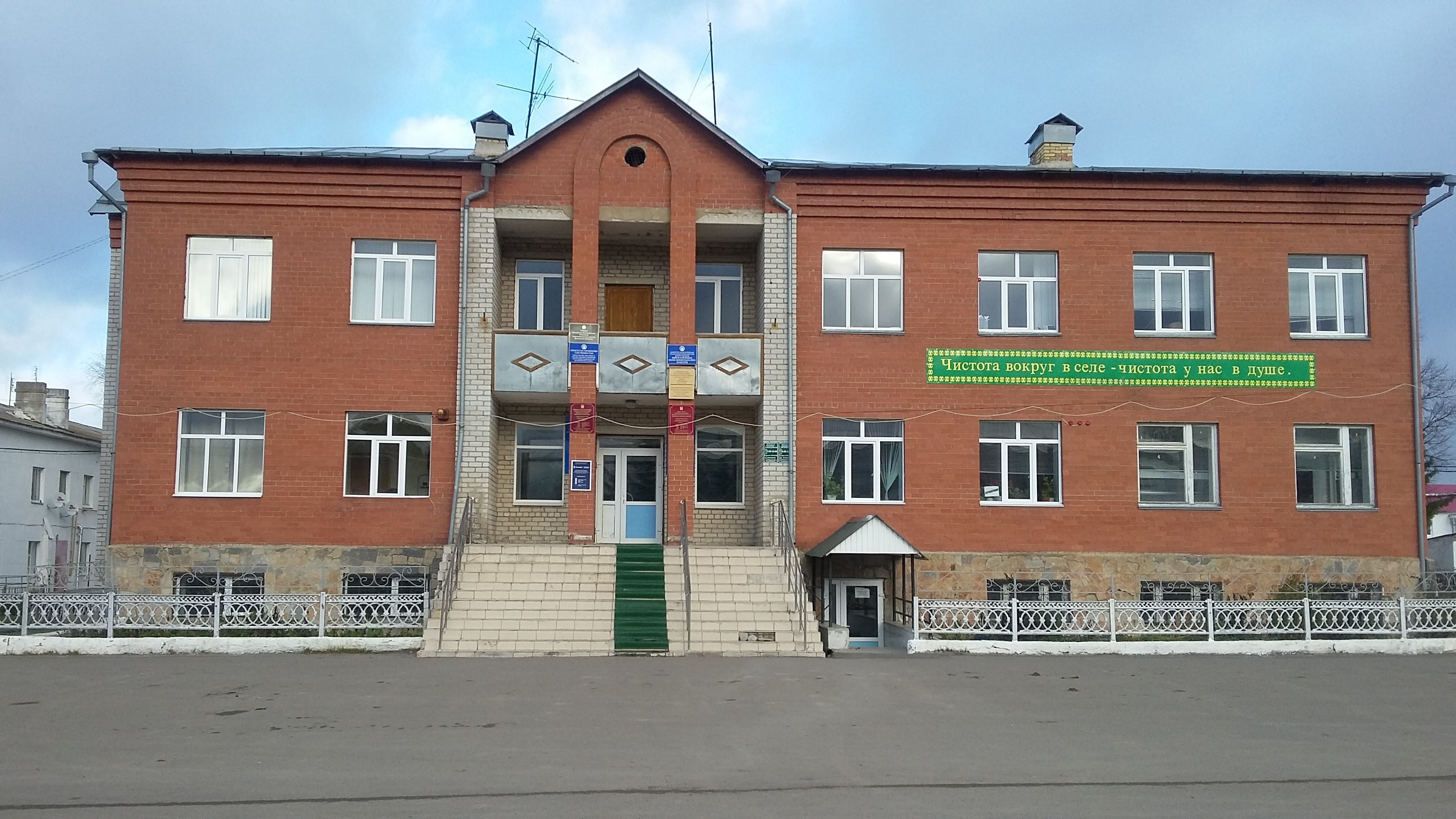  Здание ТОРМ в Кигинском районе, с.Верхние Киги, ул.Салавата, д.1