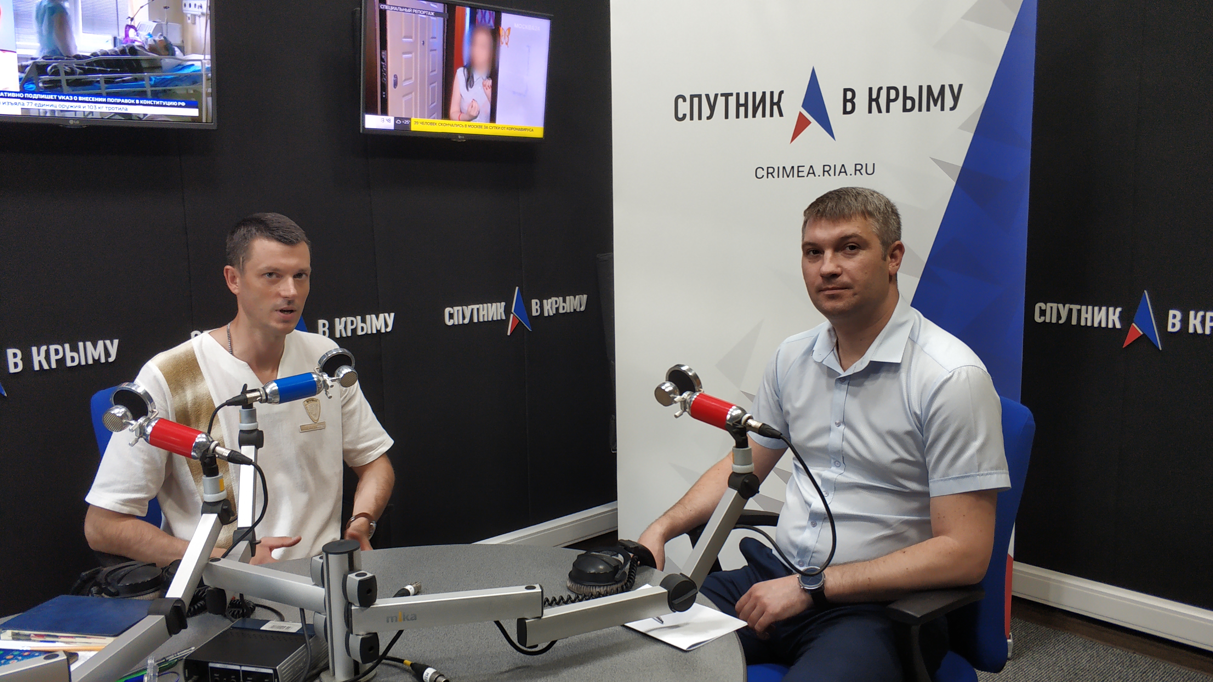Спутник с пучковым. Радио Спутник. Радио Спутник Москва. Радио Спутник ведущие. Радио Спутник (Финляндия)