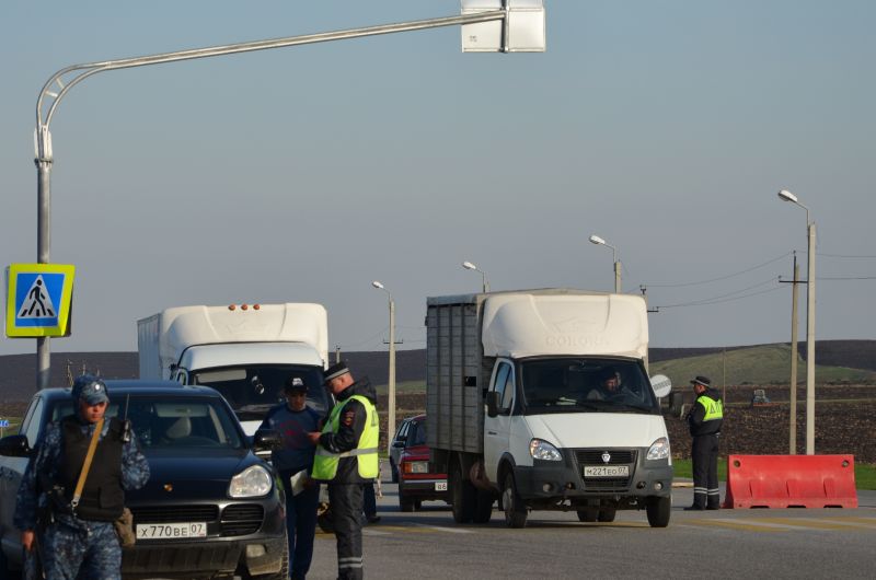Блокпост чермен северная осетия. Северная осетия черменский пост. Чермен пост. Северная осетия черменский пост. Пост чермен северная осетия.