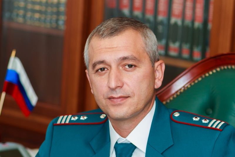 парламент черкесск. льготы в кчр. картинка компьютер руки подтверждение статуса резидента. льготное категория граждан федеральные и региональные. карачаево черкесск кавказ.