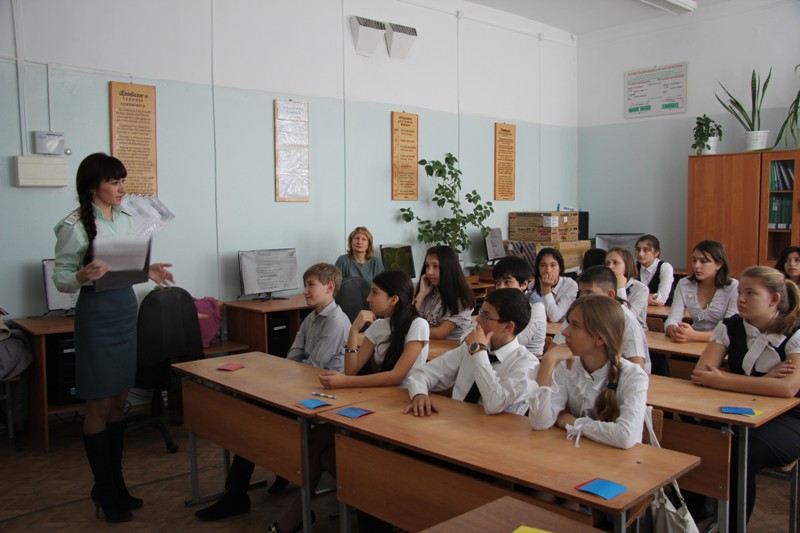 5 школа черкесск. 1 школа черкесск. 20 школа черкесск. Директор 8 школы черкесск. Мкоу сош 2 черкесск.